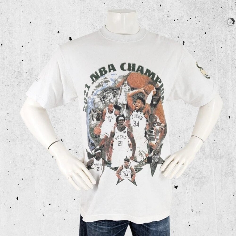 Sergio Calabasas T Shirt Size Large Tee 2021 Milwaukee Bucks NBA BAsketball